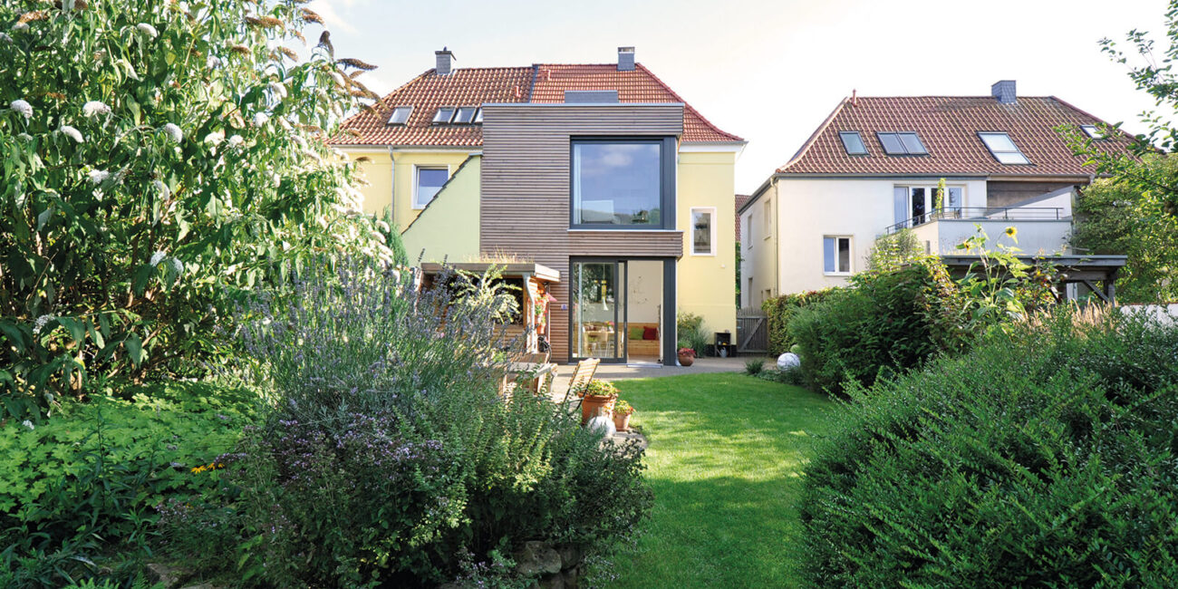 Sanierung des Haupthauses und Hausanbau im Garten in Holzbauweise, Architekturbüro Steinweg Claus Architekten, Münster