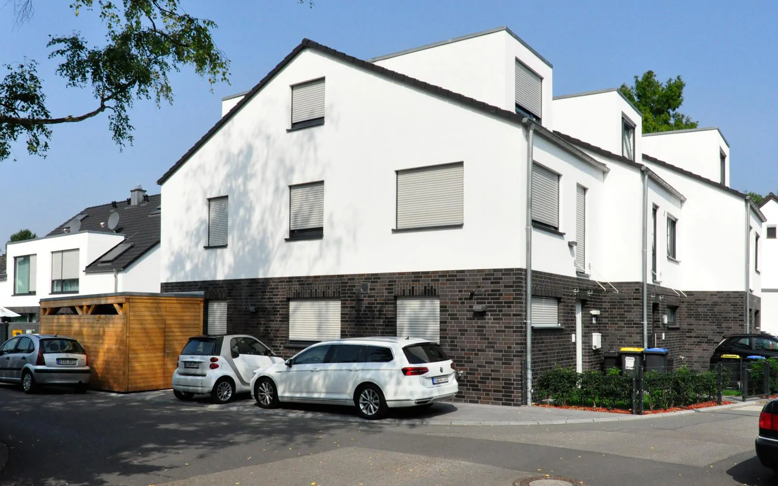 BFS51_SteinwegClausArchitekten_Reihenhaus_Gaube_Klinker_Koeln_00003