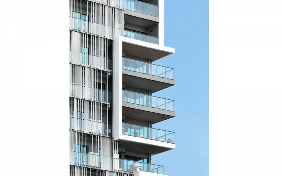 CET_SteinwegClausArchitekten_Molestina_Hochhaus_Fassade_Balkon_Duesseldorf_Wohnung_Toulouser_Allee_00007