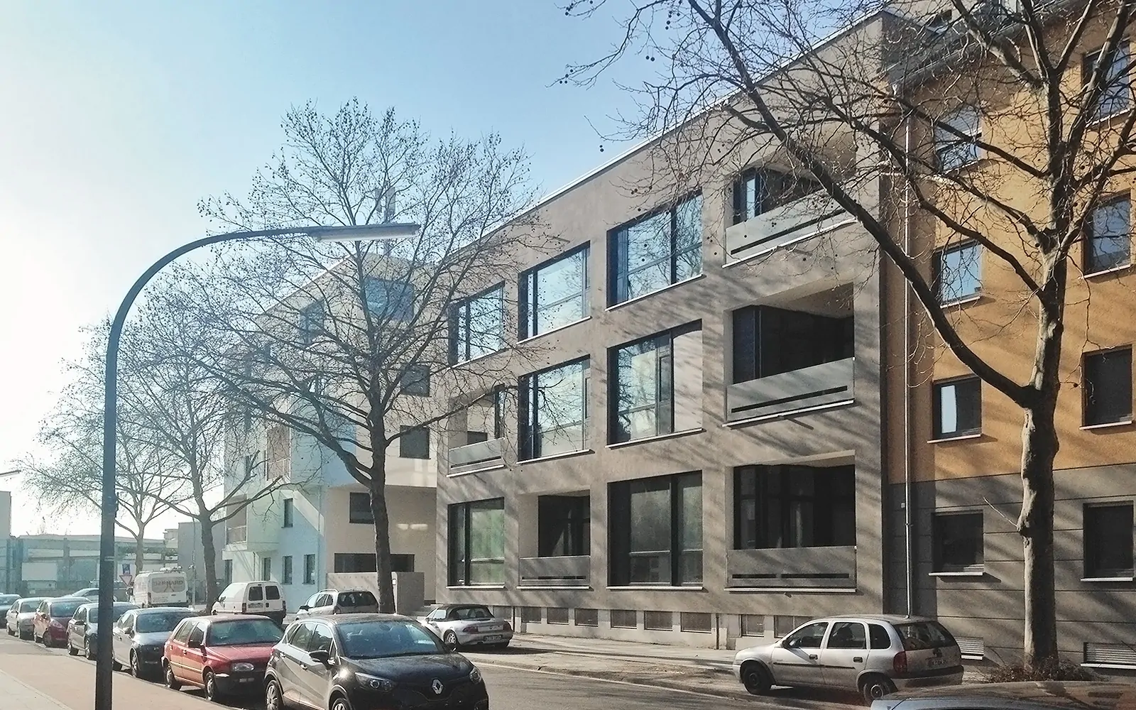 HSK76_SteinwegClausArchitekten_Molestina_Mehrfamilienhaus_Loft_Koeln_00002_Loggia