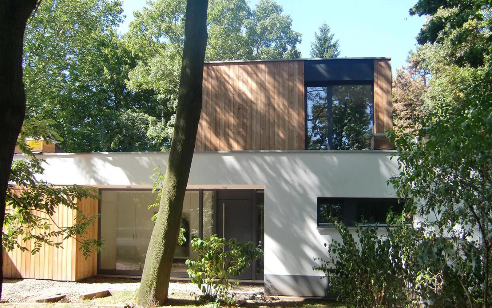 Einfamilienhaus_Koeln_Umbau_Aufstockung_Holzbau_Eingang